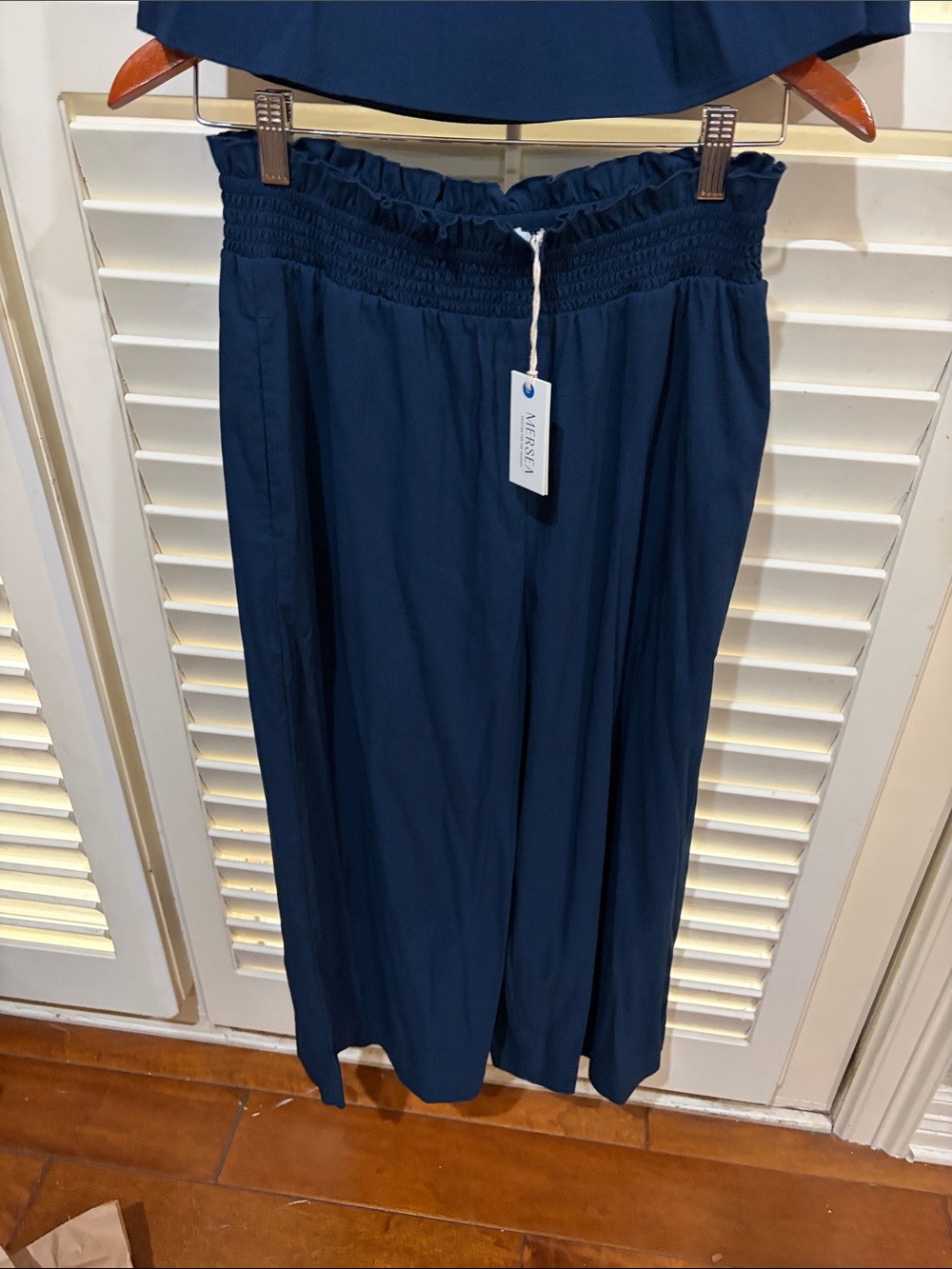 Metsea.Navy Ruffle Top & Wide-Leg Pants Set. Size Medium NWT - Picture 2 of 8
